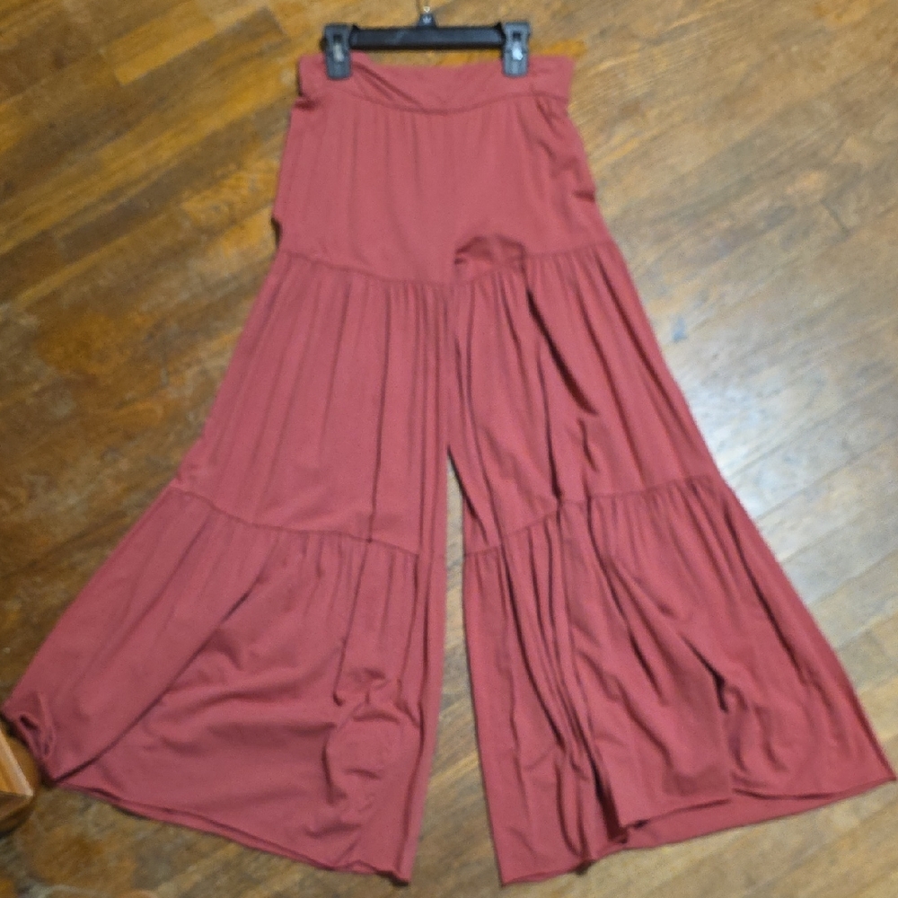 Chic Wide-Leg Pants in Terracotta